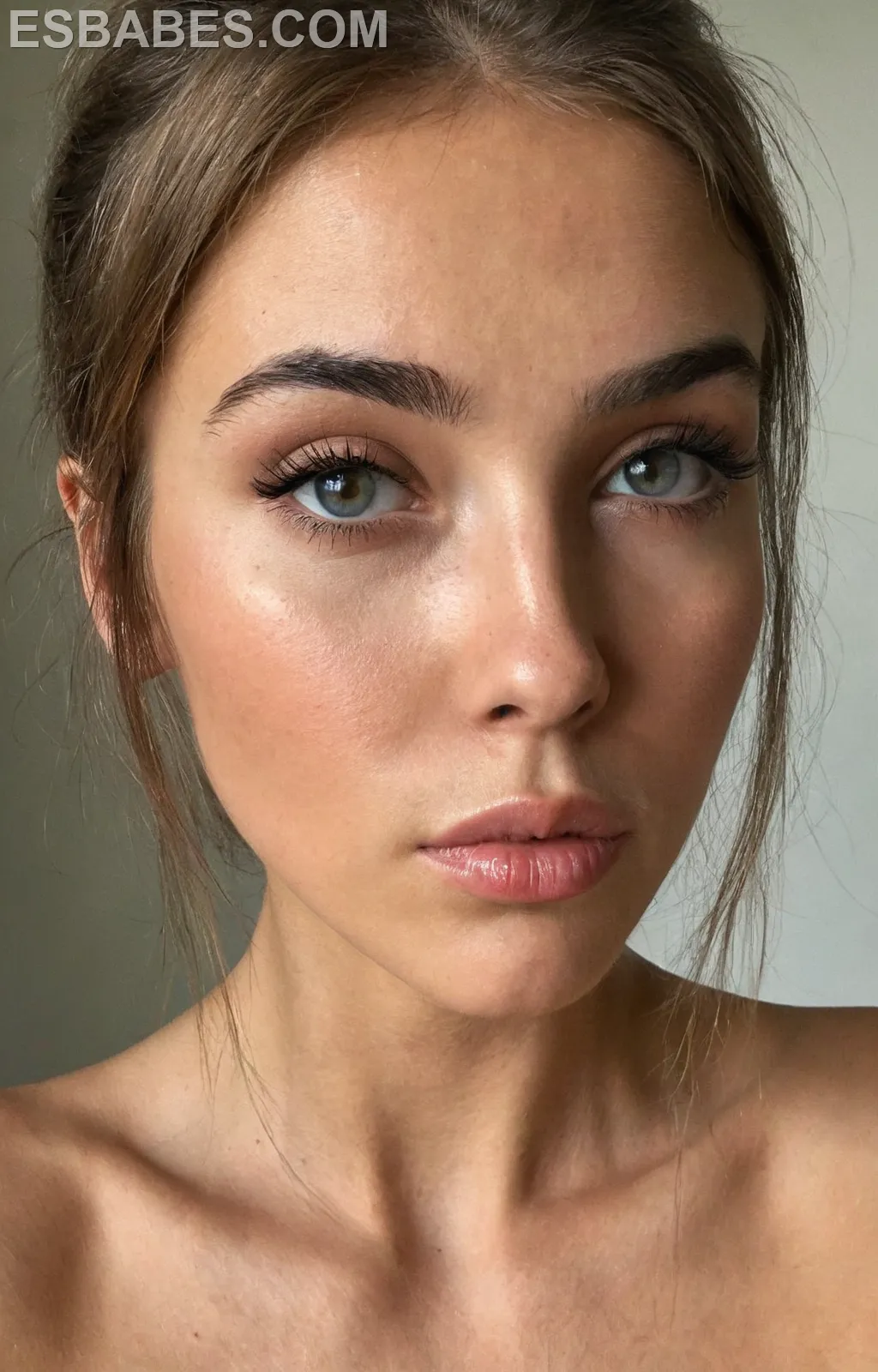 Linda Adolescente Latina En Len - Imagen hiperrealista generada con IA, detalle fotográfico