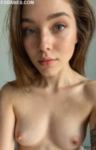 Latina Adolescente Mostrando Su Vulva - Imagen IA hiperrealista