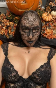 Curvy Latina Kiara Mia Desnuda Y Follada - Imagen IA hiperrealista