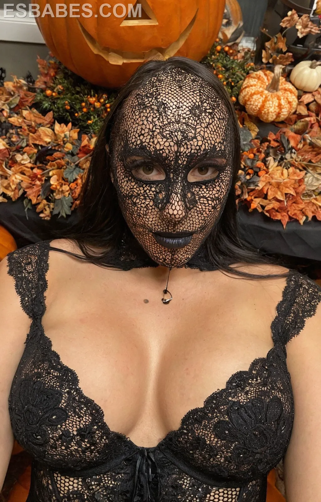 Curvy Latina Kiara Mia Desnuda Y Follada - Imagen hiperrealista generada con IA, detalle fotográfico